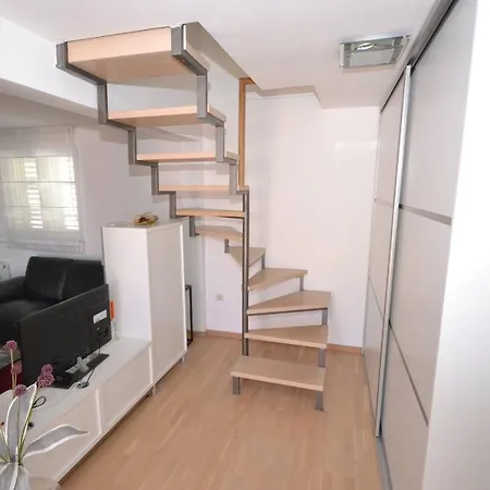 Magalia Villa *